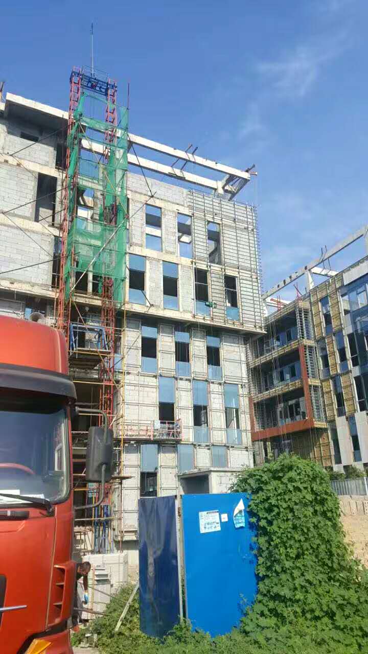 岩棉板施工现场.jpg